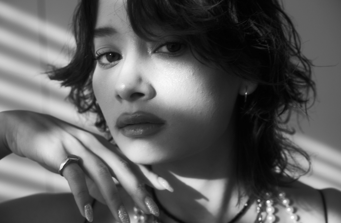 Sēek by Belle ヘアスタイルビジュアル